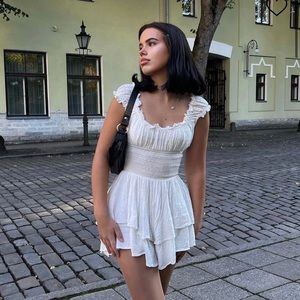 Princess Polly Love Galore Romper Size 2 NWOT